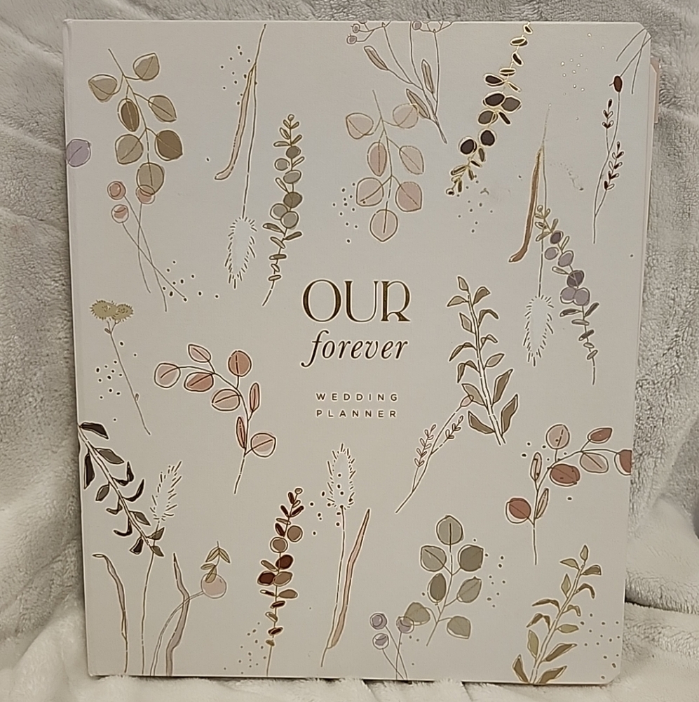 Fringe Studios Wedding Planner In Botanical Meadow